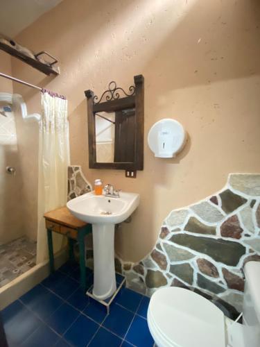 Bathroom, Hotel Boutique Casa Jose in Coban