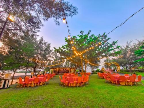 Sekuro Village Beach Resort in Bandengan