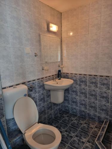 Complex Astra – Sunny Beach, WY