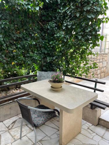  Apartment Get in Supetar