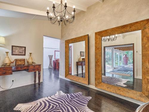 Nguni Lodge Nguni Lodge