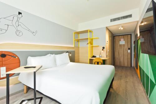 Double Room image 1