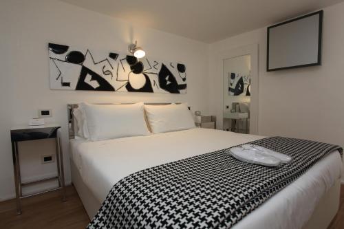 LHP Suite Roma Piazza del Popolo - image 5