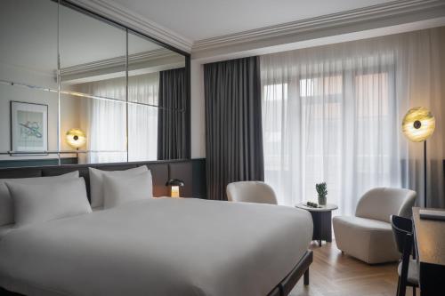 room detail thumbnail 0