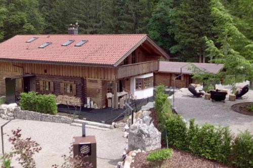 Chalet S - 5 Sterne Luxus Ferienhaus direkt am Eibsee und Zugspitze