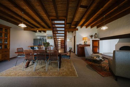 Létesítmények, Fairview House in The Crags