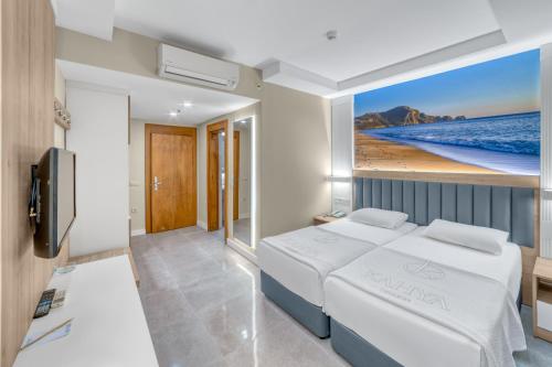 Double or Twin Room image 5