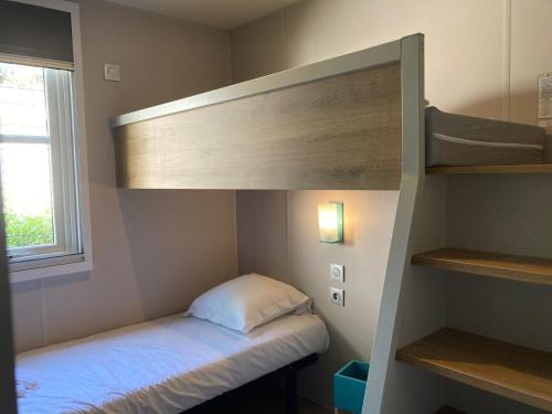Mobile Home image 4
