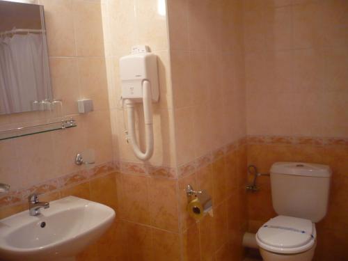 Double or Twin Room with Balcony image 6