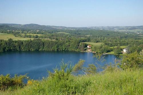 Maison vue superbe, 1-6 pers, Teilhet, Auvergne