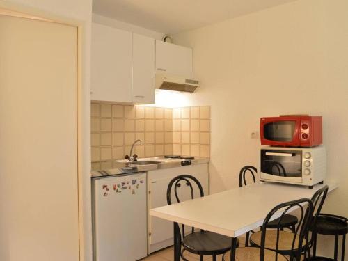 Studio cabine avec piscine, tennis et parking a 400m de la plage - 4 couchages, Saint-Aygulf - FR-1- near Le Botafogo