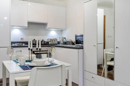 Stylish Urban Retreat in the Heart of Liverpool, Liverpool (photo 4)
