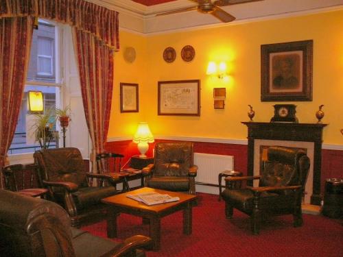 O'Donovan's Hotel - image 11