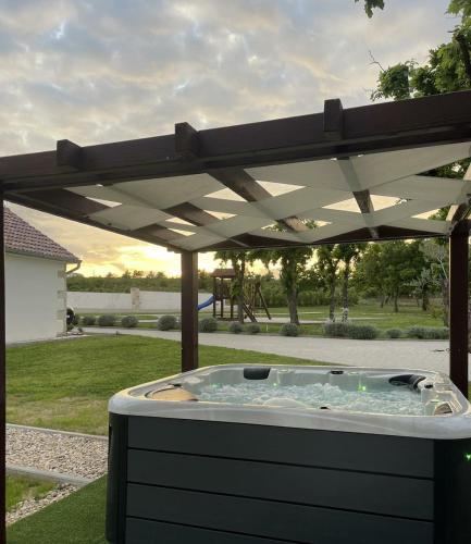 Erkély/terasz, Villa Casa di Nikola ZadarVillas in Slivnica