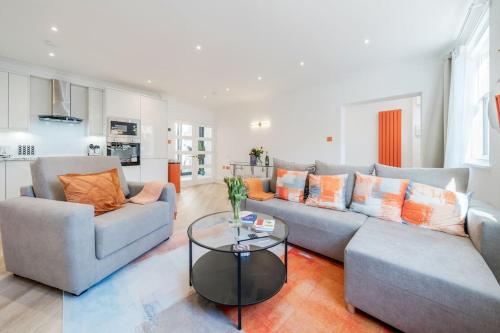 House 10 mins to Tower Bridge Hot Tub & Parking, Londyn (zdjęcie 2)