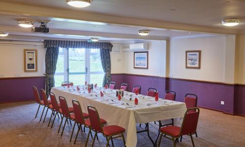 Farmhouse Innlodge by Greene King Inns - image 7