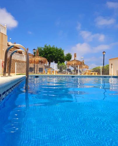 Apartamento Carlos , Lomas de Cabo Roig area, self check-in, You don't need to wait for the keys,2 bedroom,2 terraces,swimming pool