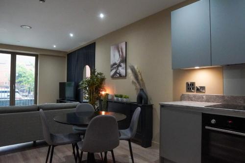 M1 Townhouse - Free Parking & Central Manchester, Manchester (photo 6)