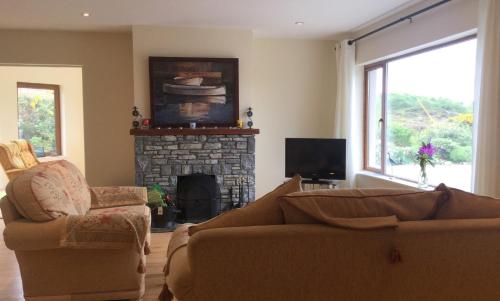 3 bedroom home 15 mins drive from Kenmare town in Tuosist