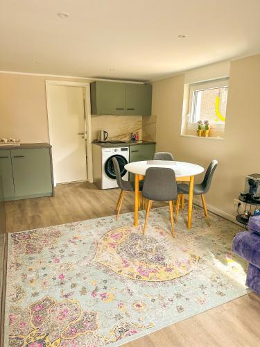 Souterrain - Privatwohnung mit Schlafzimmer im Einfamilienhaus, Hamburk (fotografie 9)