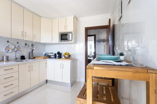 Three spacious apartments 150m from the Las Americas promenade 4