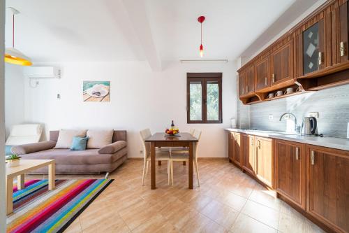 Kitchen, Apartments Svetlana in Radovici