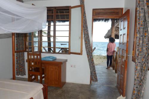 Lui Ushongo Beach House