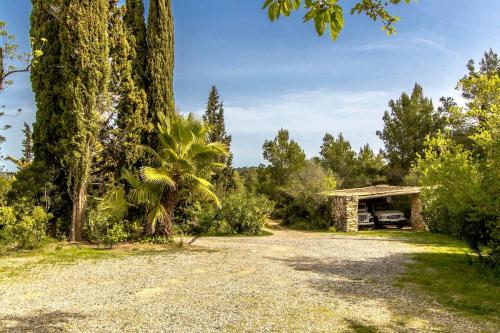 Catalunya Casas Rural charm on an olive farm in Costa Dorada!