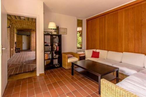 Catalunya Casas Rural charm on an olive farm in Costa Dorada!