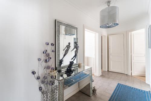 Appartement Haussmannien - dernier étage, Parigi (foto 9)