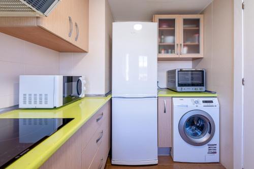 Apartment with Sea View image 7