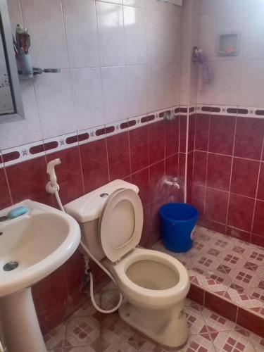 ห้องน้ำ, Room in Lobo Triple N Homestay 3rd N in โลโบ