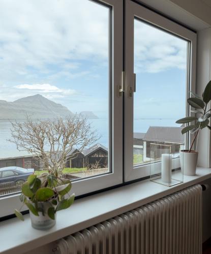 Umgebung, Serenity by the Sea / 3-BR House / Sea View in Soldarfjordur