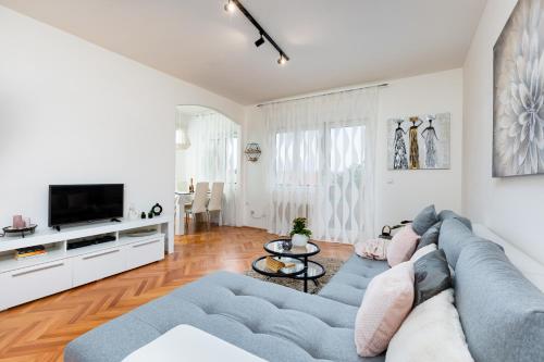  Apartments Come&Stay, Ferienwohnung in Punat