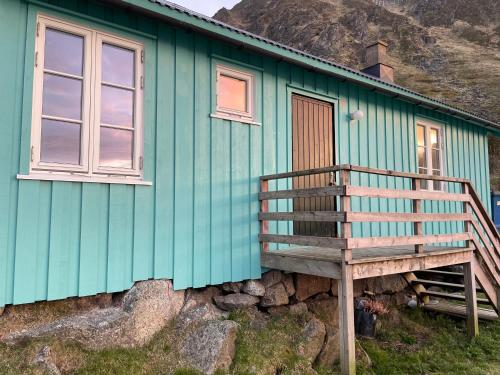 Kræmmervika Rorbuer - Rustic Cabins & Hostel in Lofoten Room Type - Apartment with Sea View #4