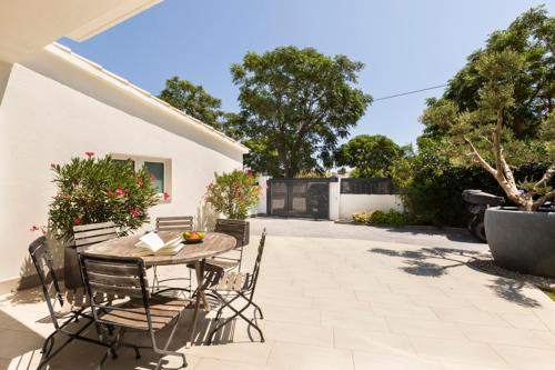 Villa with Private Pool image 5