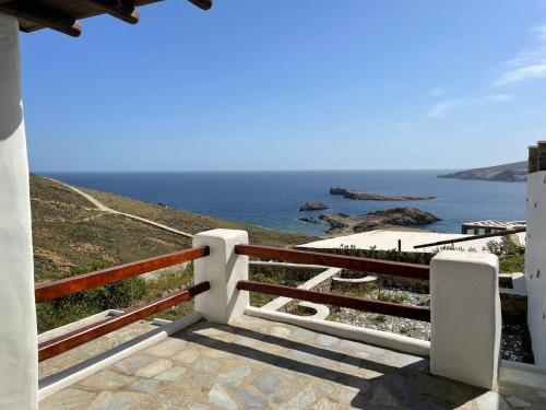 Cycladic style Maisonette with staggering sea view