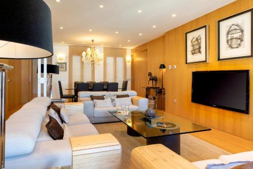 Three-Bedroom Apartment image 4