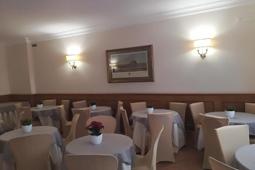 Food and beverages, Hotel Leopardi in Fuorigrotta