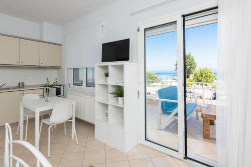 Urban Sea Side Apartments 3