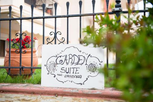  Garden Suite in Néa Péramos