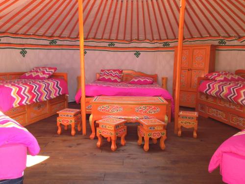 Camping Domaine de Mepillat in Saint-Trivier-de-Courtes