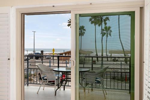 212A Beachfront View-Free Wifi in Oceanside, USA