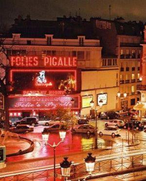 Garçonnière "La Cigale de Pigalle " 25 m2 - 2 lits simples superposés pour 2 personnes -Quartier HyperTouristique - 3 minutes de la station Métro Pigalle ,Petit Train vers Montmartre - Cabarets Moulin Rouge, Chez Michou - Bouillon Pigalle, le Sancerre etc