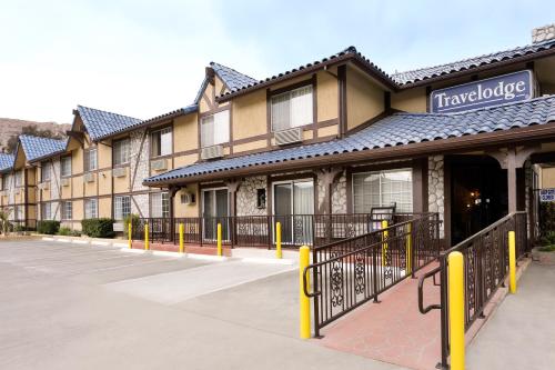 Triplodge of Santa Clarita in Santa Clarita, USA