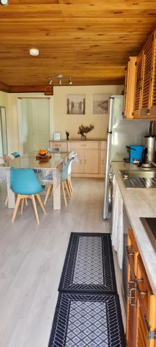 Iekārtas, Au chalet d'Anna in Saint-Rambert-en-Bugey