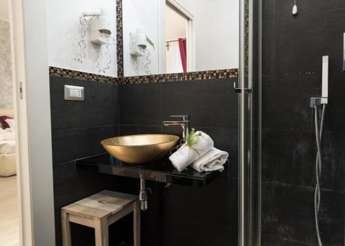 Your Vatican Suite - image 4