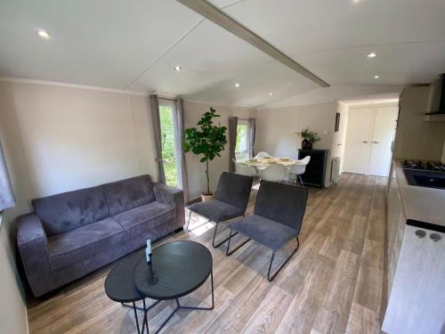 Chalet in de Veluwse bossen, Hoenderloo (Foto 6)