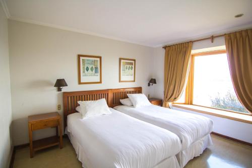 2 twin beds