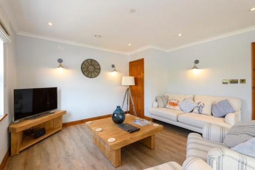 Beachcombers Apartments - image 4
